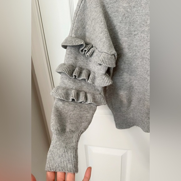 Elegant Gray Ruffle Sleeve Sweater - Picture 5 of 7